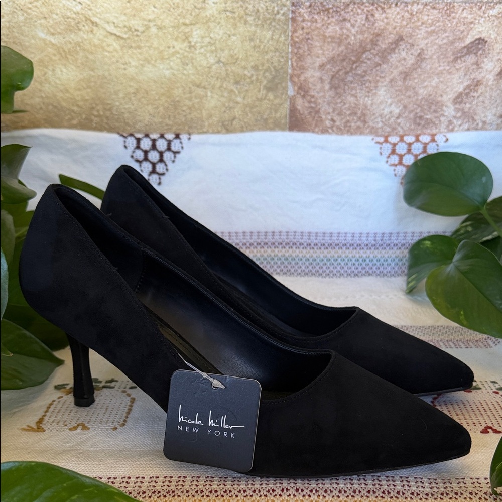 NEW Nicole Miller New York Black Faux Leather Suede Pointy Toe Heels, Size 10